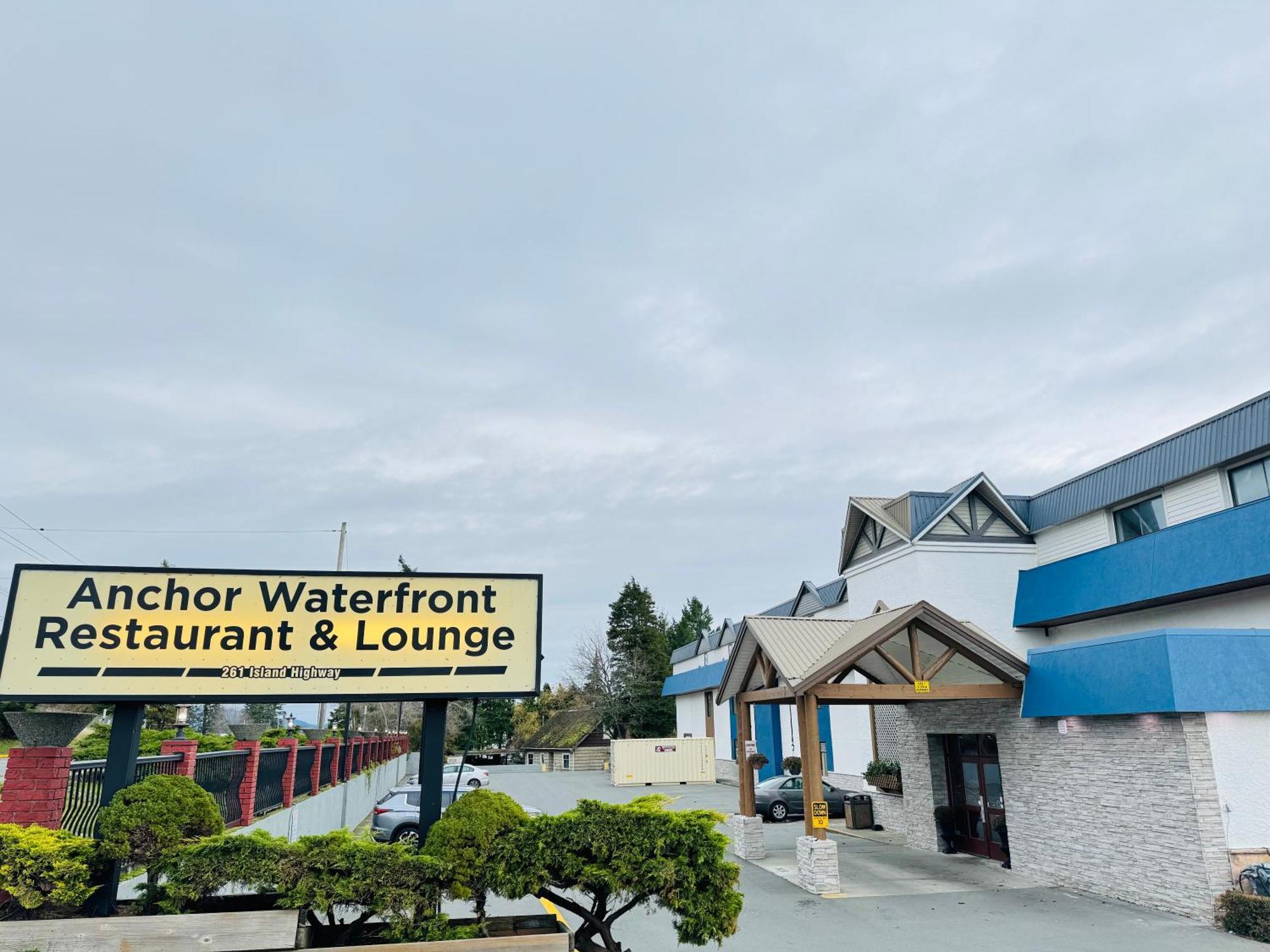Anchor Inn And Suites Campbell River Esterno foto