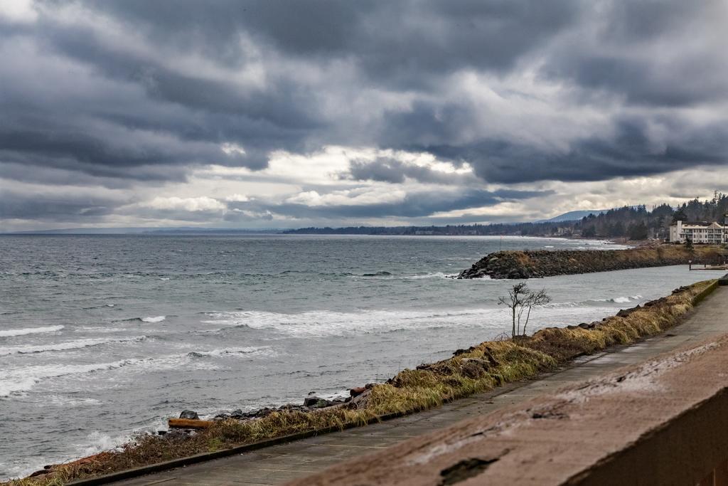 Anchor Inn And Suites Campbell River Esterno foto